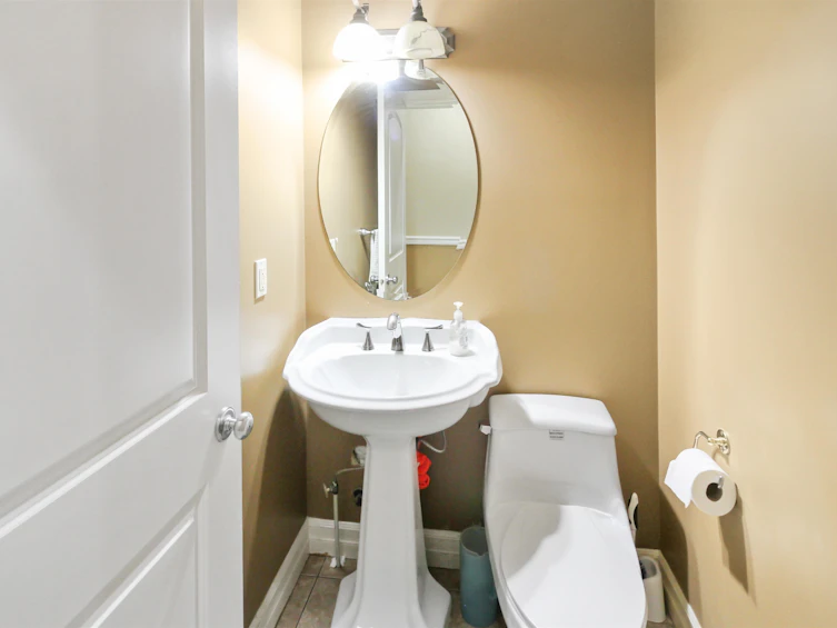 12366 66 Avenue, Surrey, BC, V3W 2A4 - 10