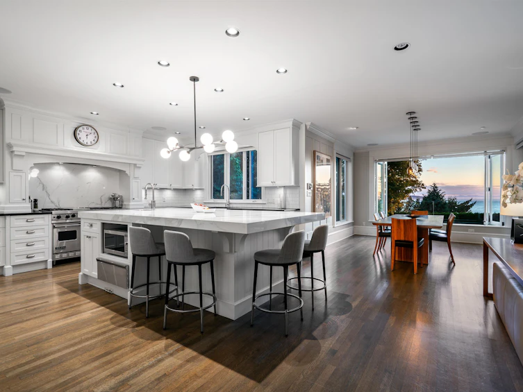 2964 Mathers Crescent, West Vancouver, BC, V7V 2L3 - 9