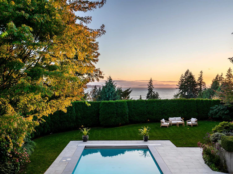 2964 Mathers Crescent, West Vancouver, BC, V7V 2L3 - 2