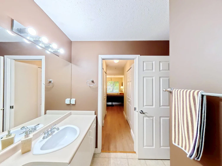 102-12130 80 Avenue, Surrey, BC, V3W 0V2 - 12
