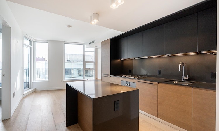 2102-1289 Hornby Street