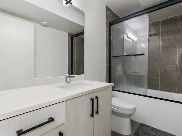 19637 76 Avenue, Langley, BC, V2Y 3V2 - 33
