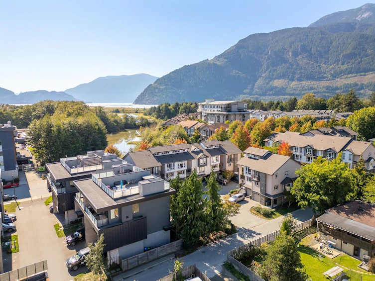 2-1261 Main Street, Squamish, BC, V8B 0P7 - 32