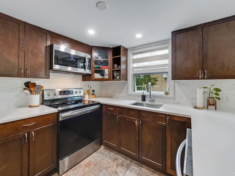 205-7162 133a Street, Surrey, BC, V3W 7Z9 - 11