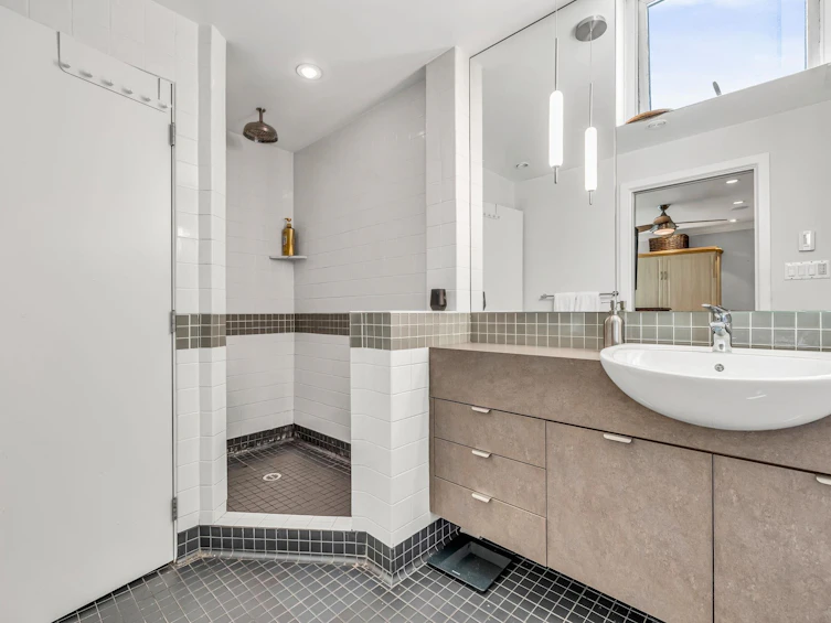 104-710 Chilco Street, Vancouver, BC, V6G 2S1 - 23