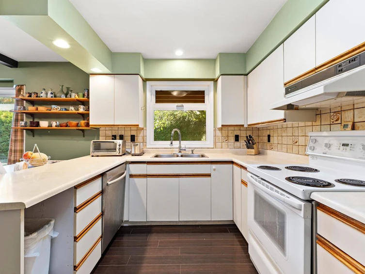 5 Semana Crescent, Vancouver, BC, V6N 2E1 - 6