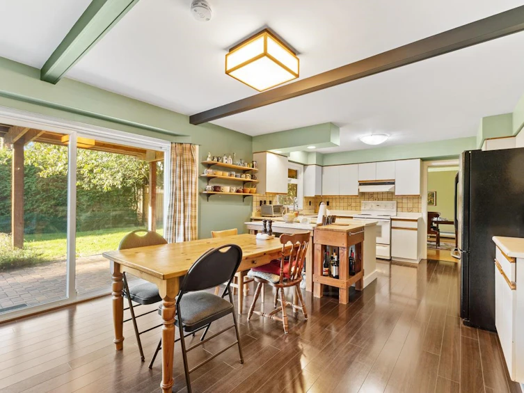 5 Semana Crescent, Vancouver, BC, V6N 2E1 - 7