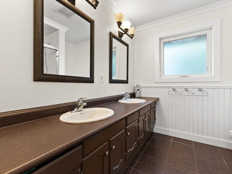 5 Semana Crescent, Vancouver, BC, V6N 2E1 - 10