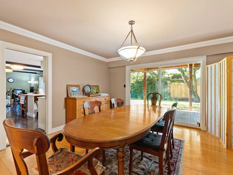 5 Semana Crescent, Vancouver, BC, V6N 2E1 - 4