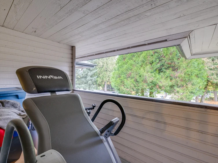 14810 Holly Park Lane, Surrey, BC, V3R 6Y2 - 16