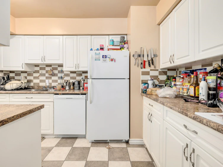 14810 Holly Park Lane, Surrey, BC, V3R 6Y2 - 9