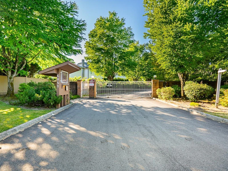 121 - 6841 138th Street, Surrey BC V3W 0A7
