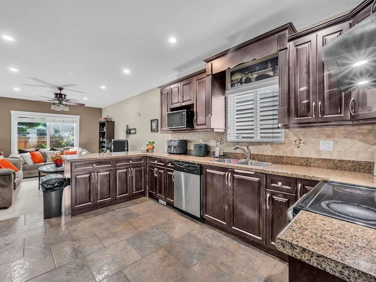 14270 65 Avenue, Surrey, BC, V3W 1T4 - 18