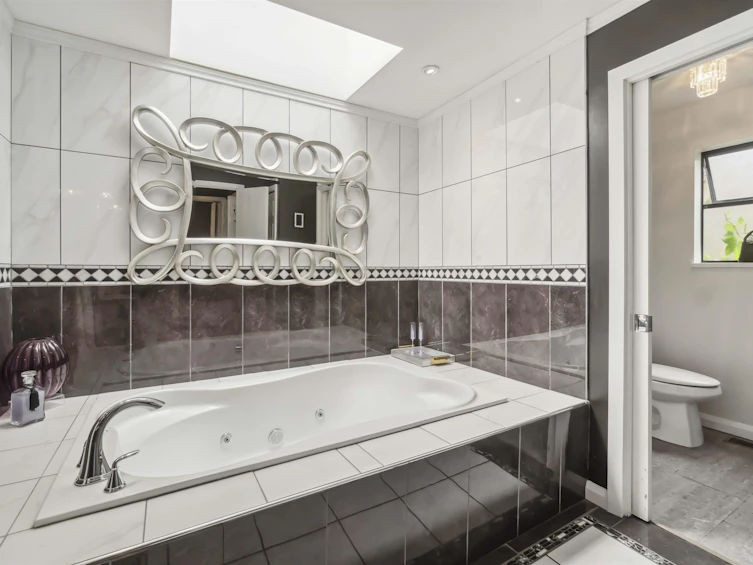 4133 Tytahun Crescent, Vancouver, BC, V6N 3N1 - 25