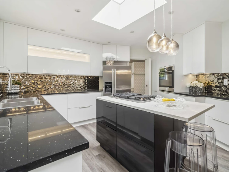 4133 Tytahun Crescent, Vancouver, BC, V6N 3N1 - 12