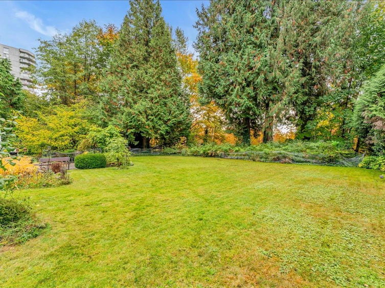 360 Keith Road, West Vancouver, BC, V7T 1L7 - 5