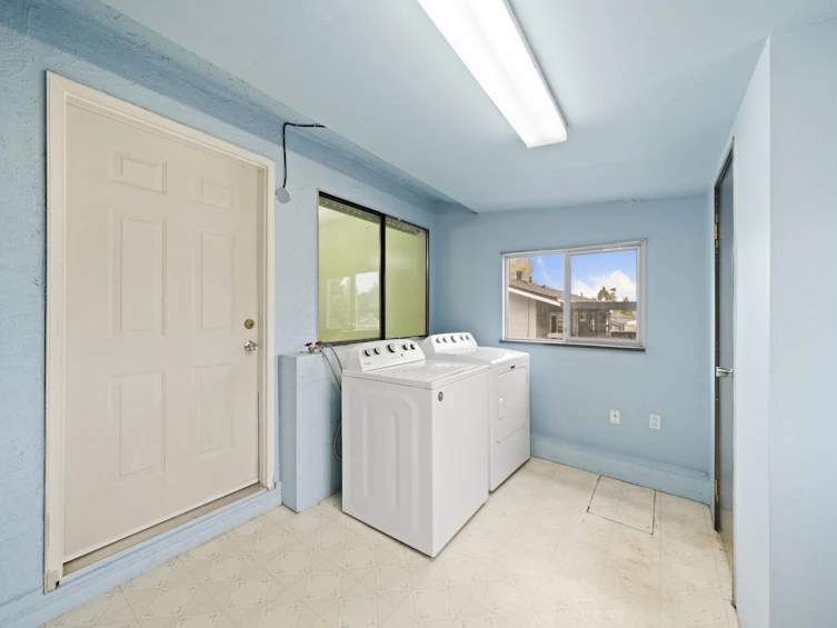 12851 104 Avenue, Surrey, BC, V3T 1T3 - 18
