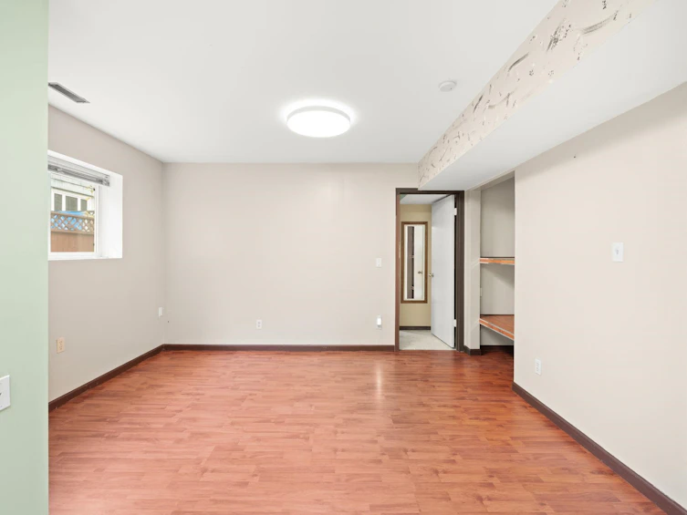 12851 104 Avenue, Surrey, BC, V3T 1T3 - 8