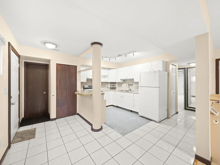 12851 104 Avenue, Surrey, BC, V3T 1T3 - 5
