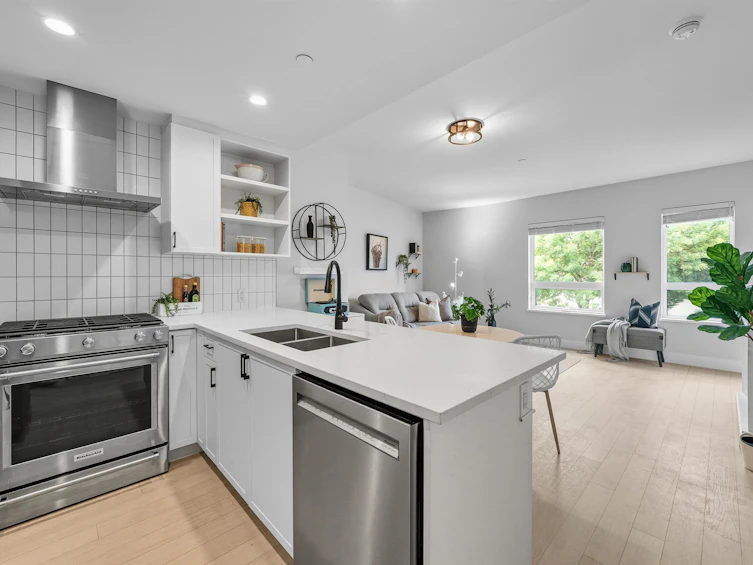 201-22226 Brown Avenue, Maple Ridge, BC, V2X 4R2 - 2