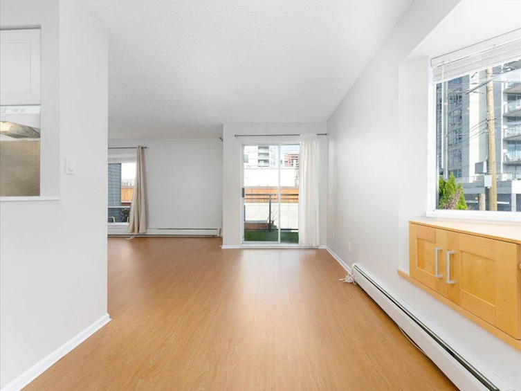 202-1550 Chesterfield Avenue, North Vancouver, BC, V7M 2N6 - 5
