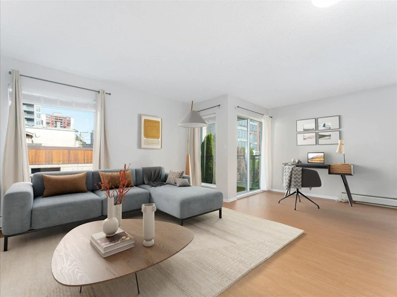 202 - 1550 Chesterfield Avenue, North Vancouver BC V7M 2N6
