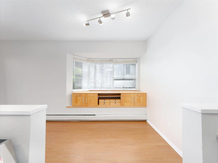 202-1550 Chesterfield Avenue, North Vancouver, BC, V7M 2N6 - 6