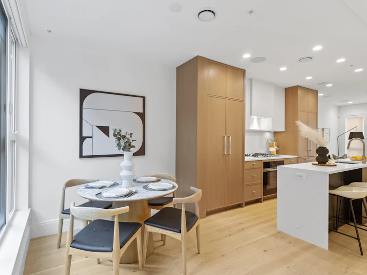 563 W 26th Avenue, Vancouver, BC, V5Z 2E4 - 4