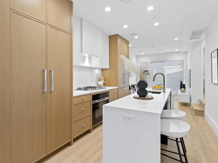 563 W 26th Avenue, Vancouver, BC, V5Z 2E4 - 5