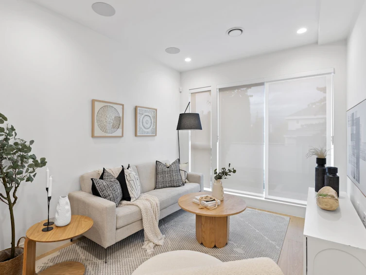 563 W 26th Avenue, Vancouver, BC, V5Z 2E4 - 8