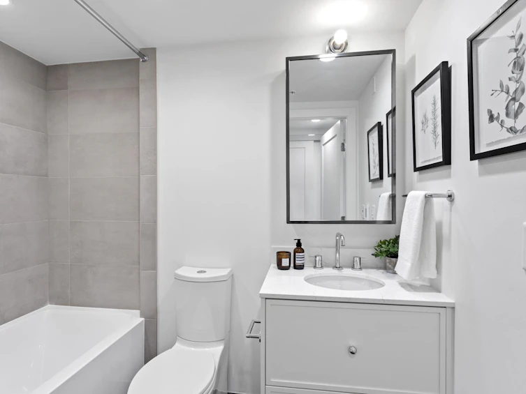 563 W 26th Avenue, Vancouver, BC, V5Z 2E4 - 16