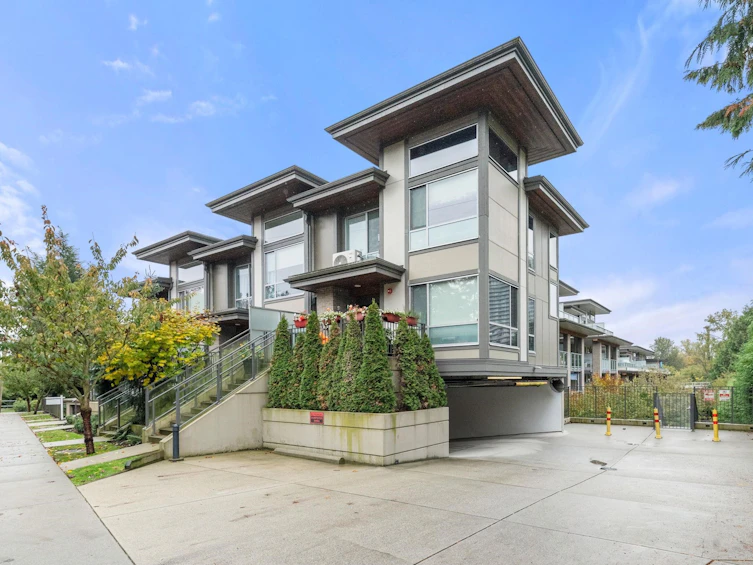 103-5460 Broadway, Burnaby, BC, V5B 0B4 - 5