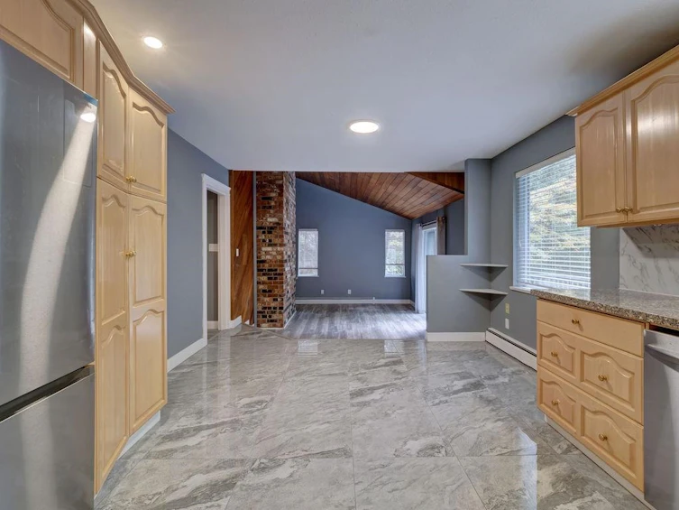 7462 Redrooffs Road, Halfmoon Bay, BC, V7Z 1C3 - 12