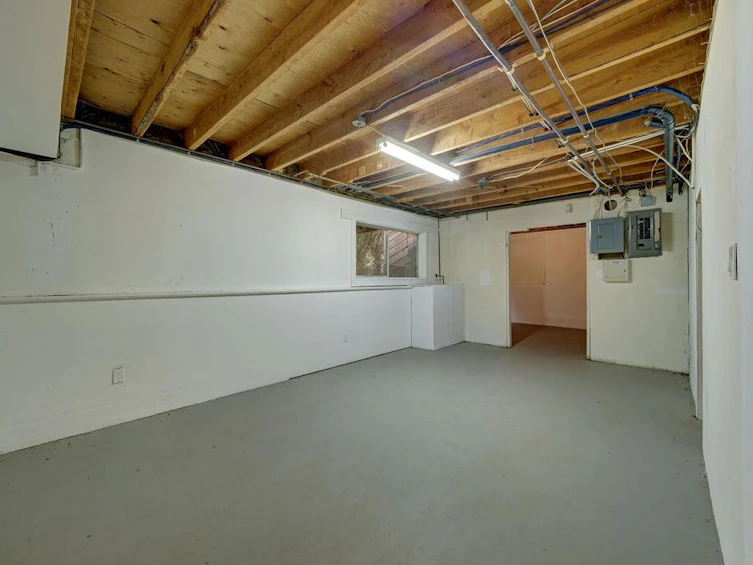 7462 Redrooffs Road, Halfmoon Bay, BC, V7Z 1C3 - 26