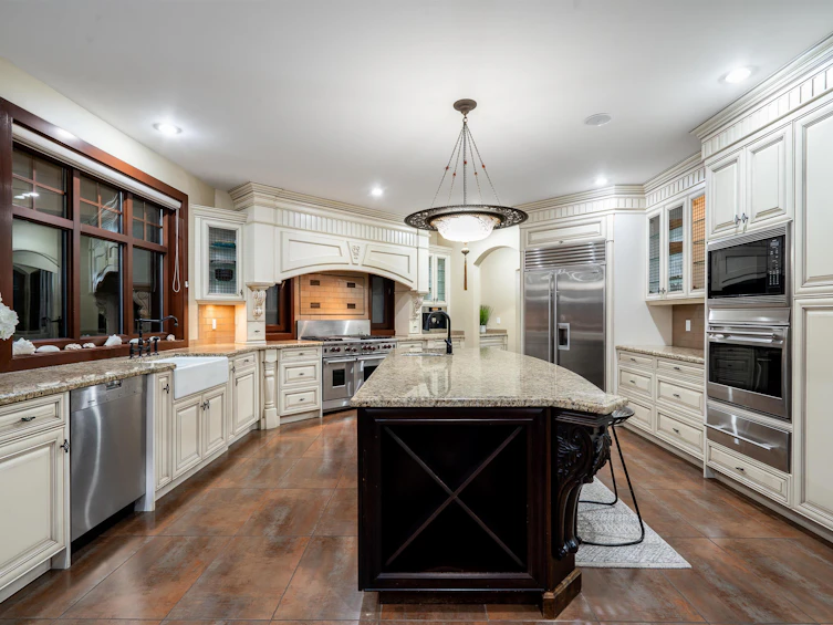 2336 Kadlec Court, West Vancouver, BC, V7S 3K3 - 11