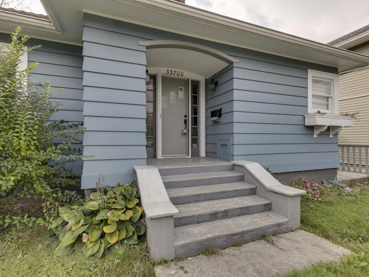 33700 3rd Avenue, Mission, BC, V2V 1R2 - 2