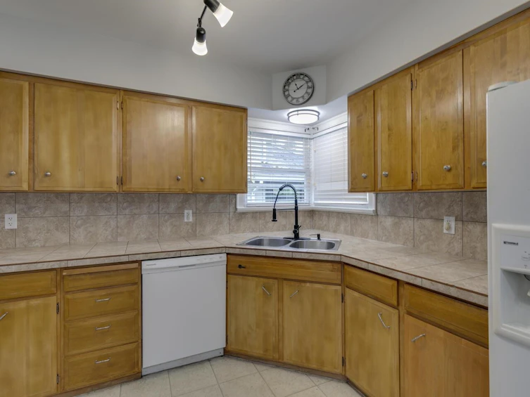 33700 3rd Avenue, Mission, BC, V2V 1R2 - 6