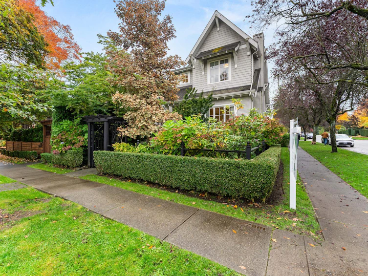 98 W 18th Avenue, Vancouver, BC, V5Y 2A4 - 4
