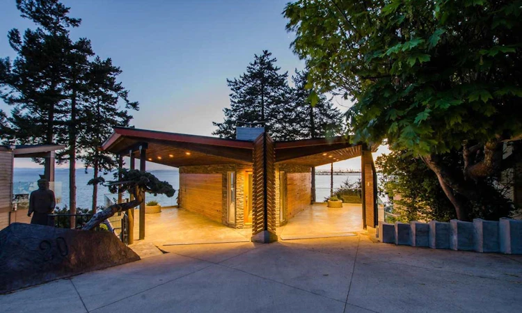20 Tsawwassen Beach Road
