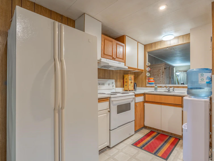 1-4514 Sunshine Coast Highway, Sechelt, BC, V7Z 0G9 - 3