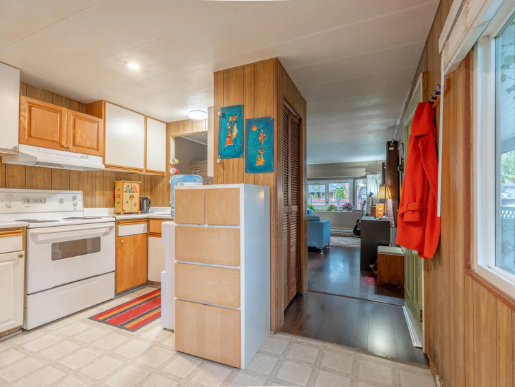 1-4514 Sunshine Coast Highway, Sechelt, BC, V7Z 0G9 - 2