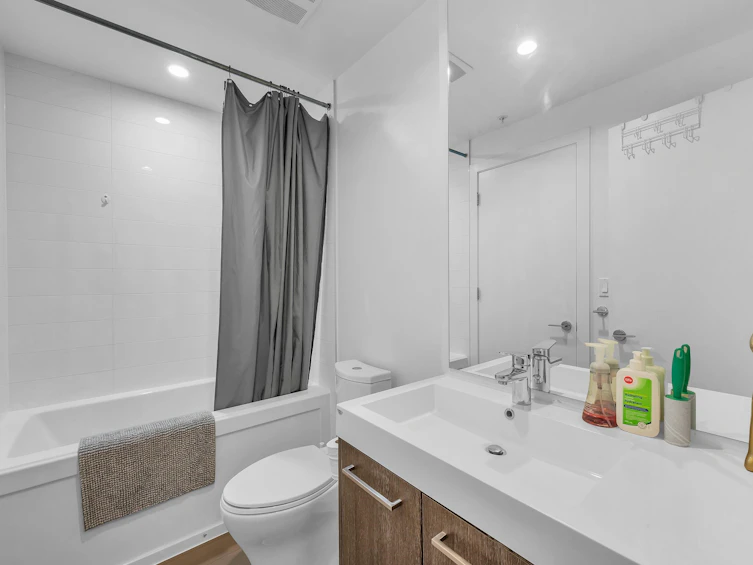 1005-9080 University Crescent, Burnaby, BC, V5A 0B7 - 20