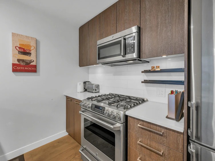 1005-9080 University Crescent, Burnaby, BC, V5A 0B7 - 7