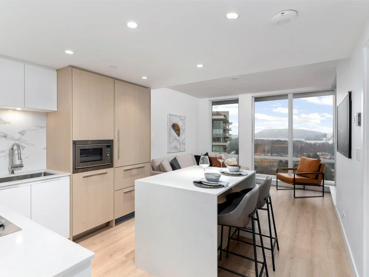 2205-1500 Fern Street, North Vancouver, BC, V7J 0E6 - 3