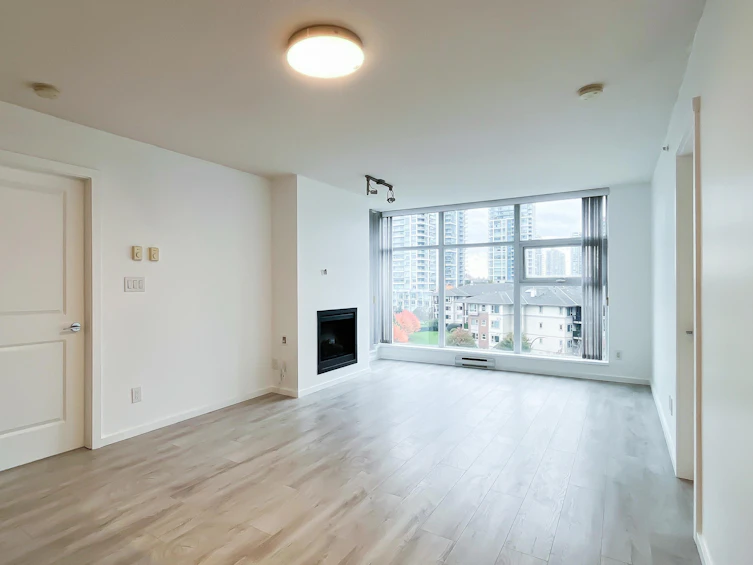708-2289 Yukon Crescent, Burnaby, BC, V5C 0B2 - 4