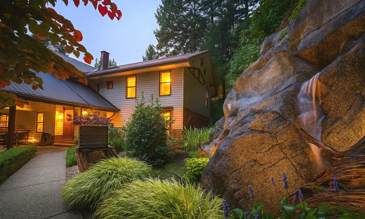 3048 Hot Springs Road