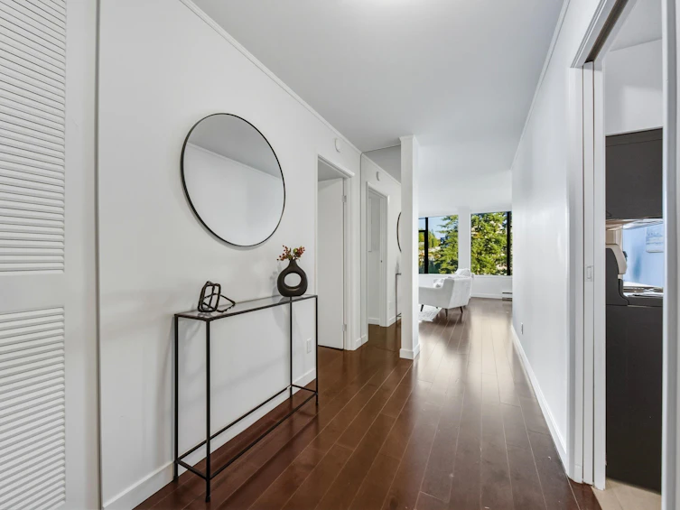 704-1480 Duchess Avenue, West Vancouver, BC, V7T 2W2 - 4