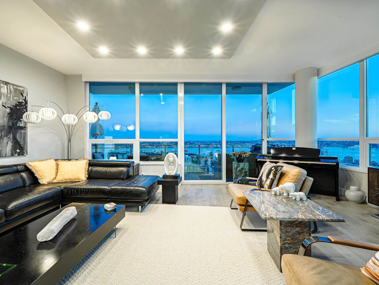 2302-125 E 14th Street, North Vancouver, BC, V7E 0E6 - 3