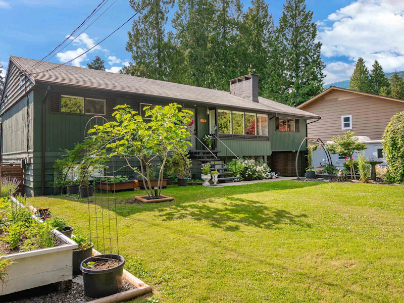 3163 Tennyson Crescent, North Vancouver BC V7K 2A9
