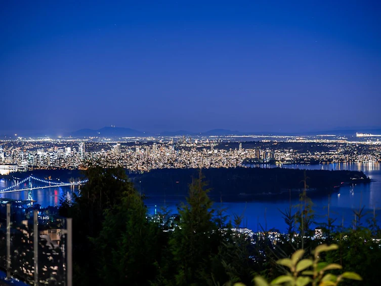 1562 Pinecrest Drive, West Vancouver, BC, V7S 3E8 - 10